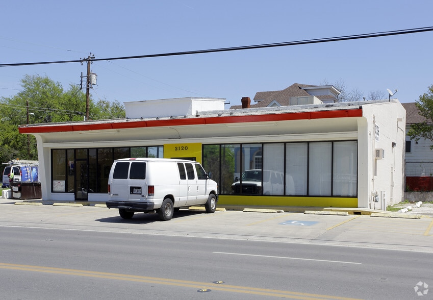 2120 San Pedro Ave, San Antonio, TX for lease - Primary Photo - Image 1 of 4