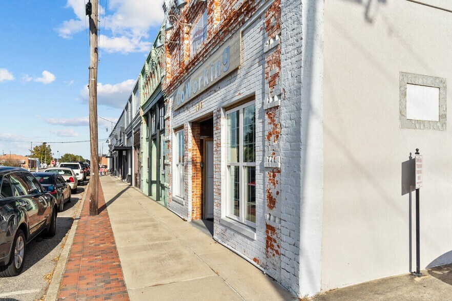 123 S Railroad Ave, Dunn, NC à vendre - Photo du bâtiment - Image 2 de 65