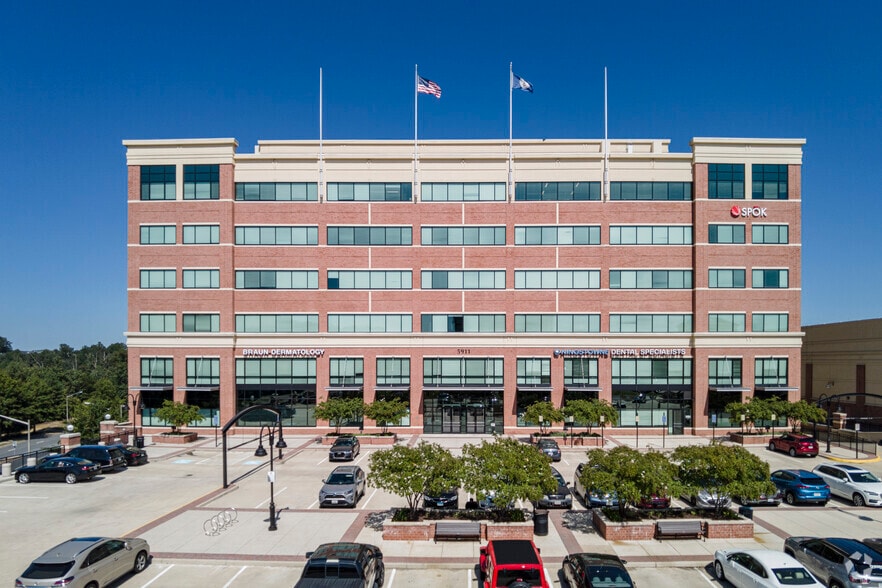 5900-5920 Kingstowne Towne Ctr, Alexandria, VA for lease - Building Photo - Image 2 of 16