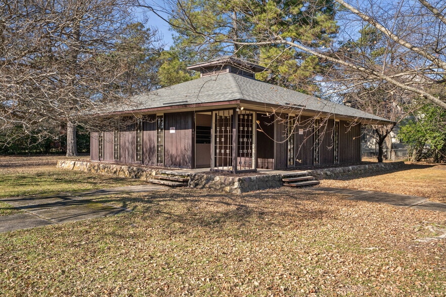 401 N James St, Goldsboro, NC for sale - Building Photo - Image 2 of 29