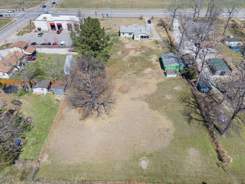 5119 Elm Springs Rd, Springdale, AR à vendre - Photo du bâtiment - Image 2 de 10