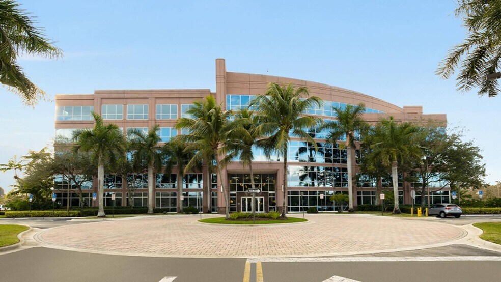 1301 International Pky, Sunrise, FL for lease - Building Photo - Image 1 of 9