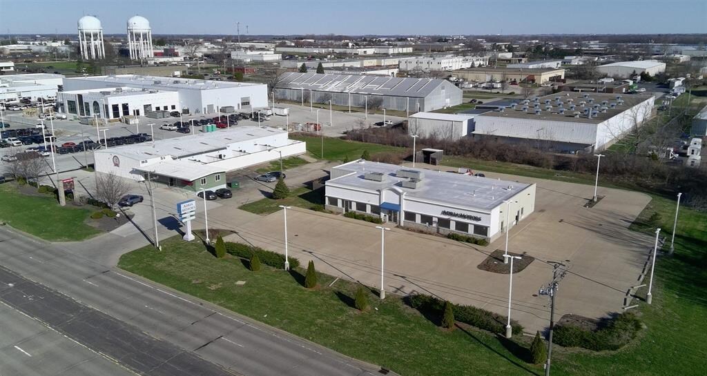 1613 W Pioneer Pky, Peoria, IL for sale Primary Photo- Image 1 of 21