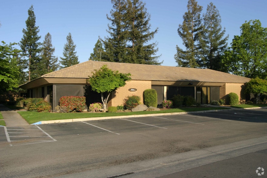 744 E Bullard Ave, Fresno, CA for sale - Building Photo - Image 2 of 3