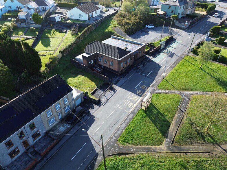 6 Heol Y Bryn, Llanelli à vendre - Photo du bâtiment - Image 2 de 41