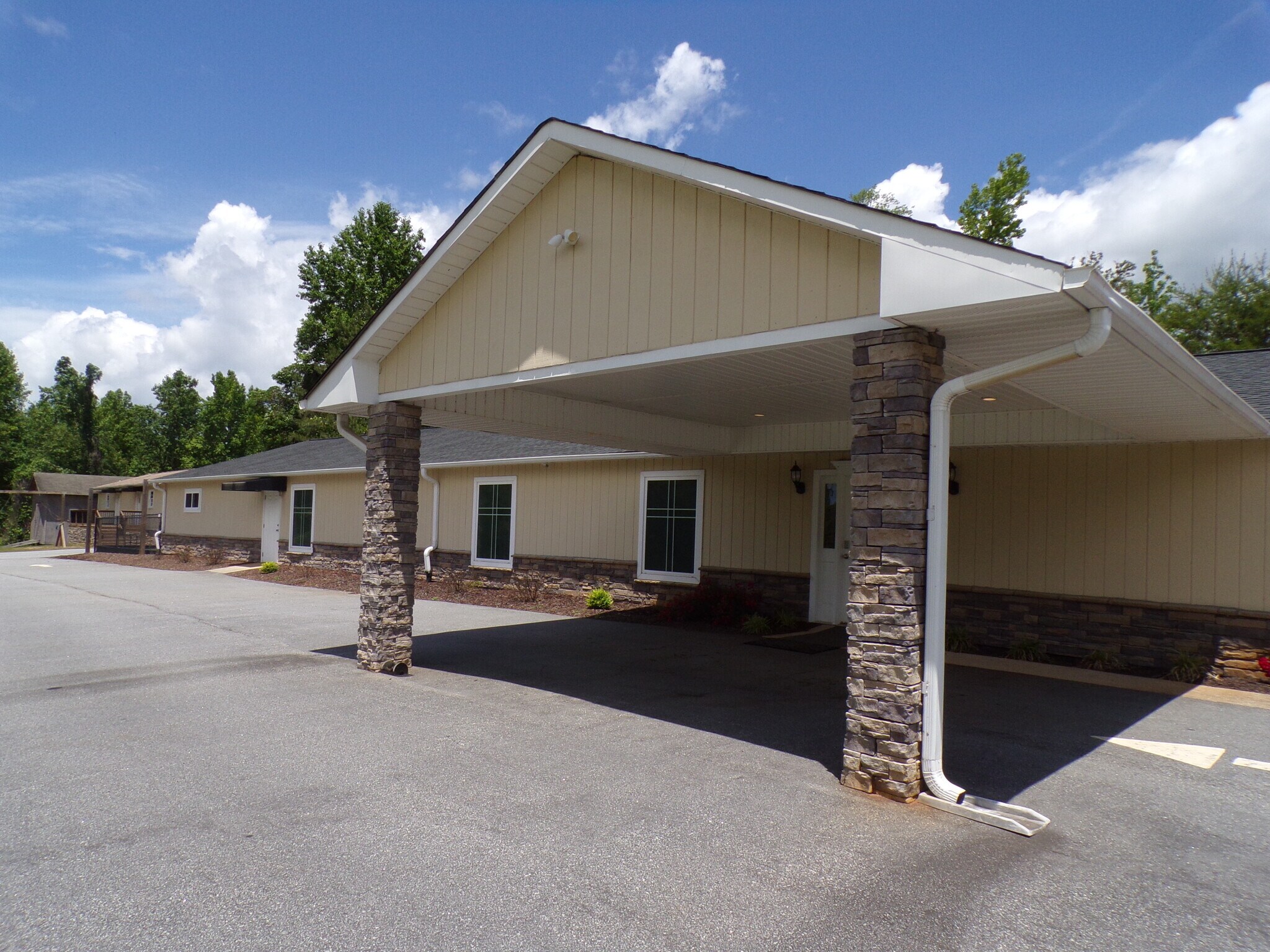 290 Critter Rd, Westminster, SC for sale Primary Photo- Image 1 of 1