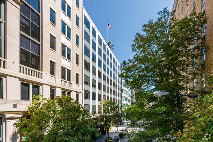 1725 Desales St NW, Washington, DC for lease - Building Photo - Image 3 of 6