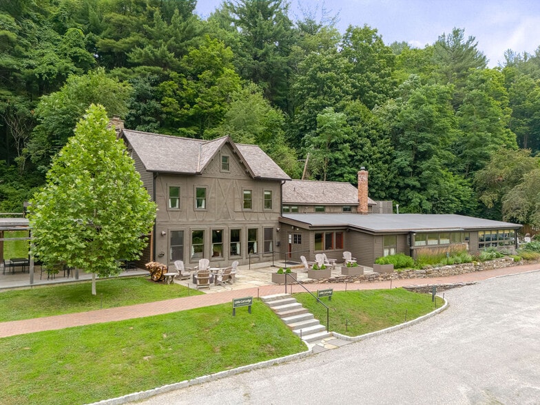 37 Catamount Rd Hillsdale, Hillsdale, NY for sale - Building Photo - Image 1 of 72