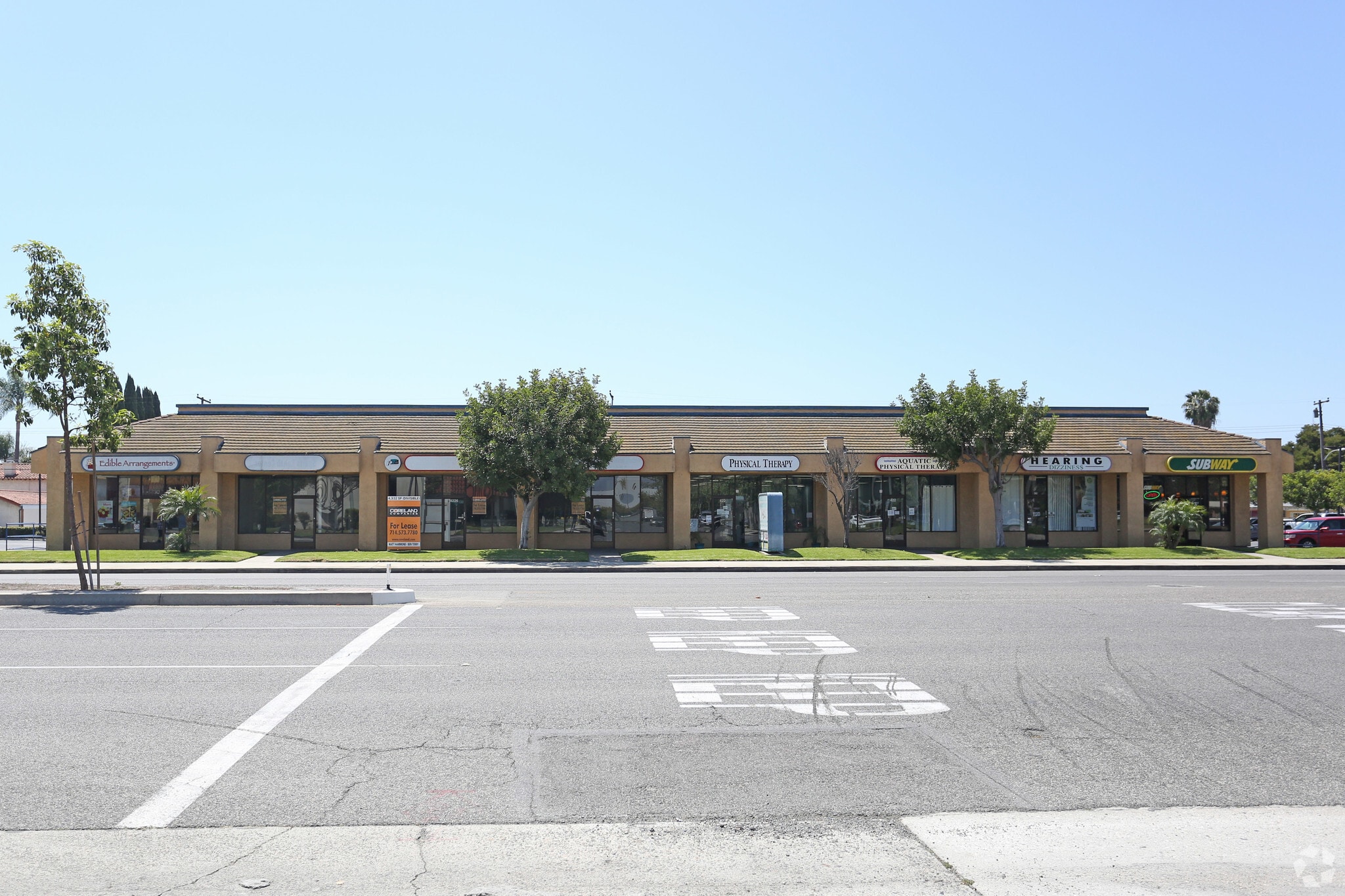 4272-4390 Katella Ave, Los Alamitos, CA for lease Primary Photo- Image 1 of 22