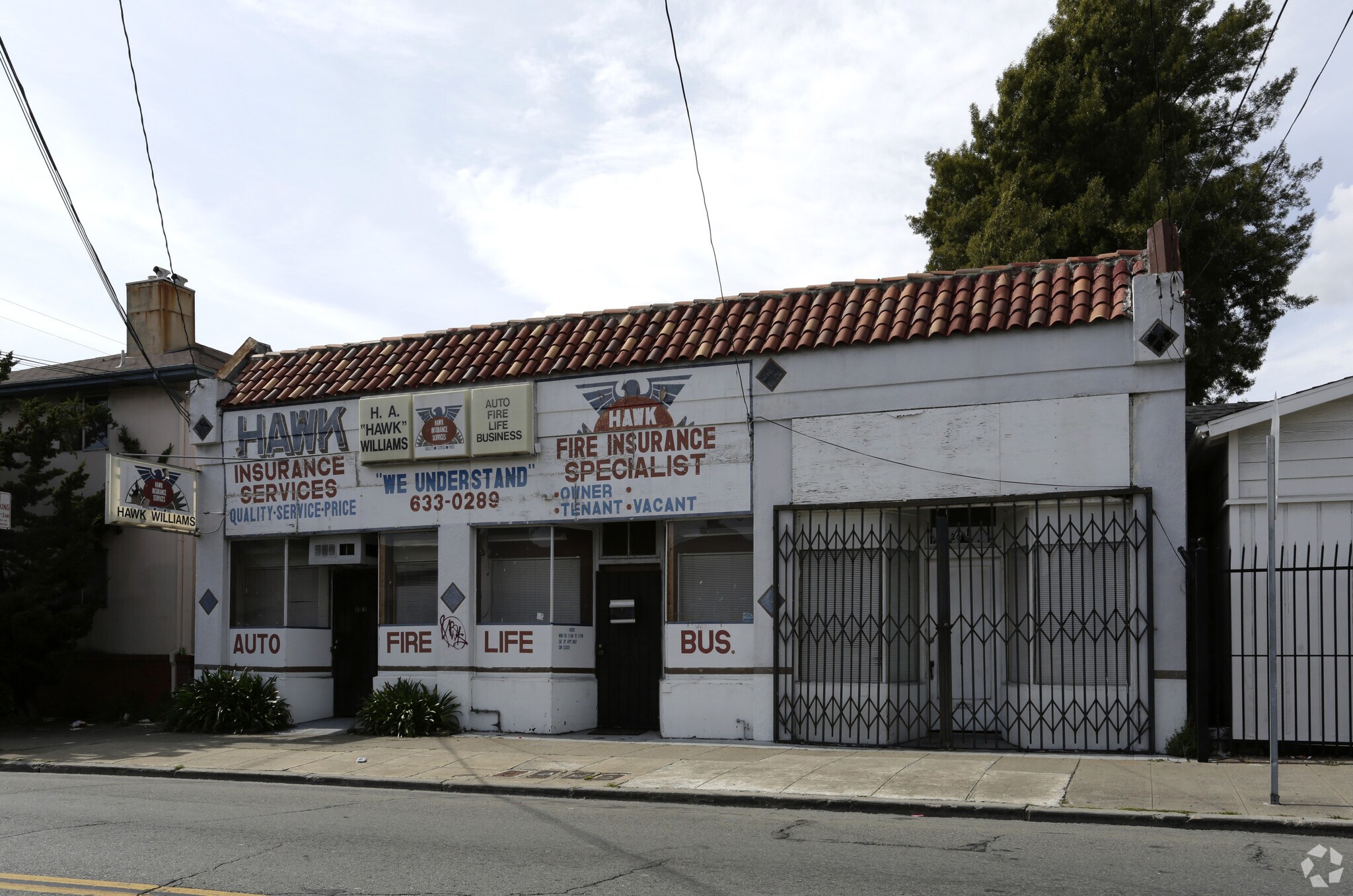 2631-2635 Seminary Ave, Oakland, CA for lease Building Photo- Image 1 of 9