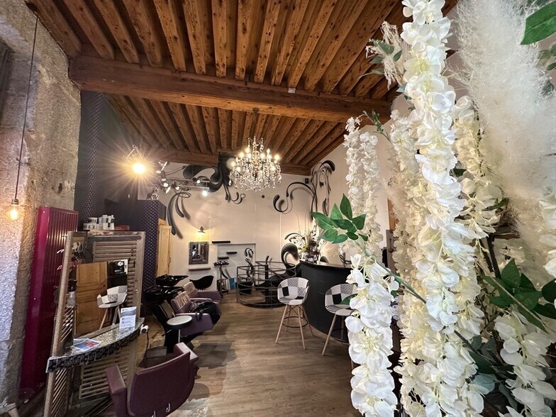 Retail in Lyon 1er Arrondissement for lease - Building Photo - Image 2 of 6