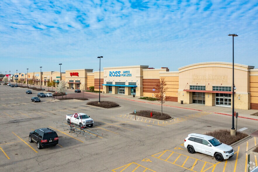 2540-2800 Sutton Rd, Hoffman Estates, IL à louer - Photo du bâtiment - Image 2 de 26