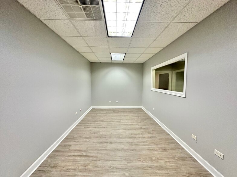 140 State St, Calumet City, IL for lease - Building Photo - Image 2 of 17