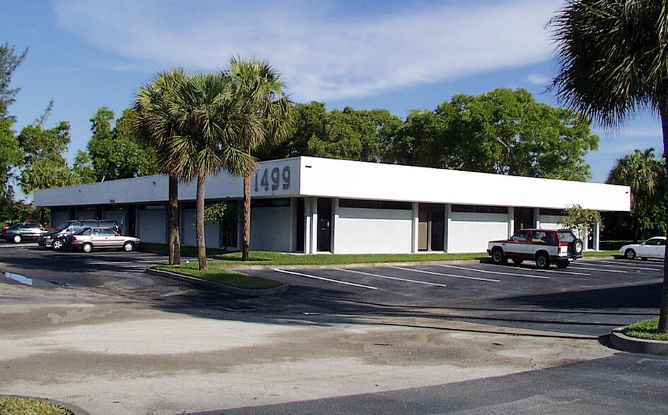 1499 Forest Hill Blvd, West Palm Beach, FL à louer - Photo du bâtiment - Image 1 de 6