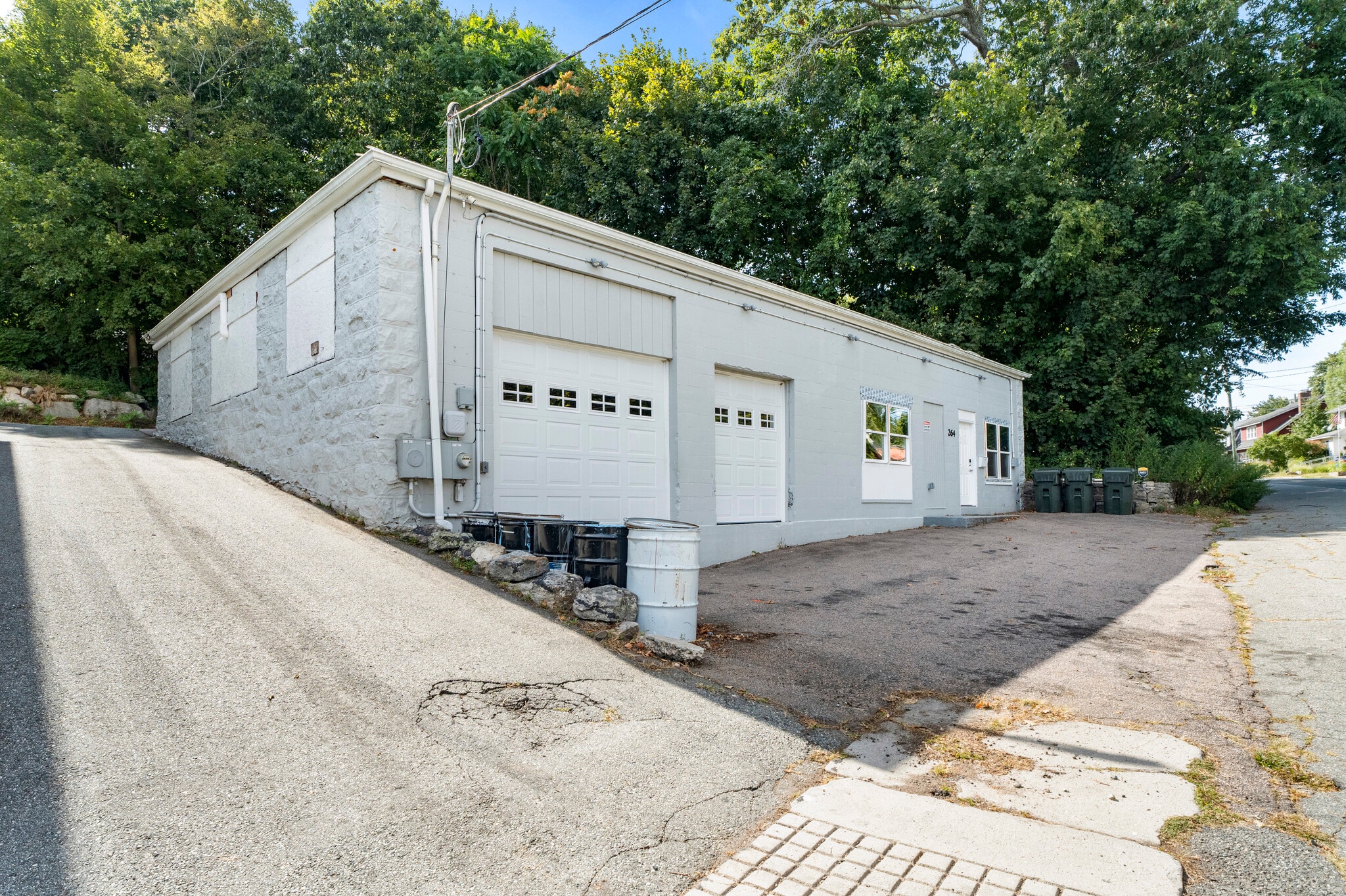 264 Vauxhall St, New London, CT for sale Primary Photo- Image 1 of 26