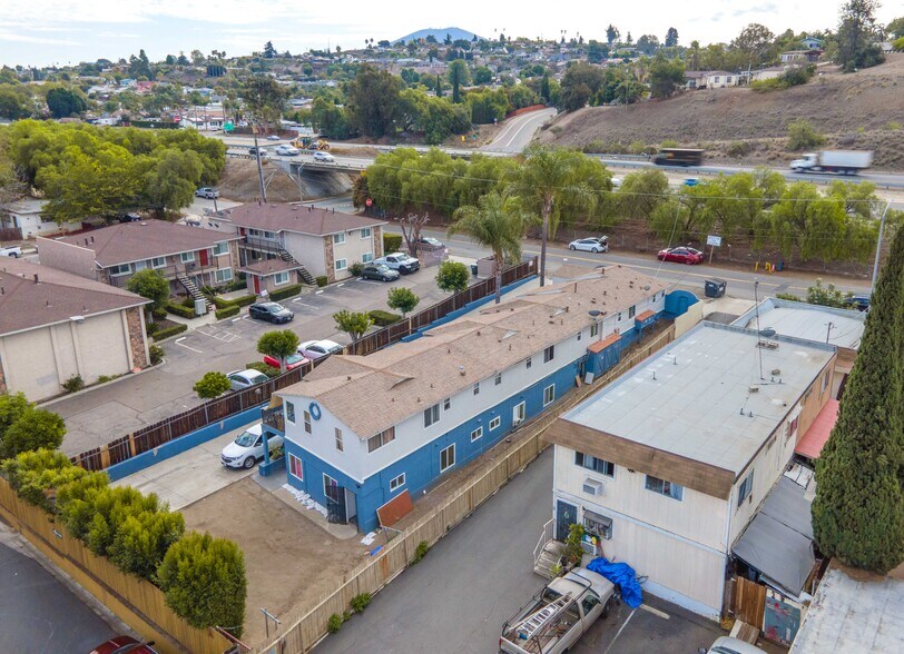 9922-9934 Buena Vista Dr, Spring Valley, CA à vendre - Photo du bâtiment - Image 3 de 18