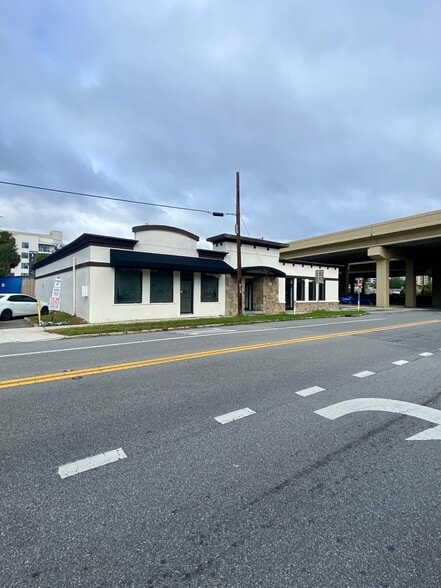 1200 Kings Ave, Jacksonville, FL à louer - Photo du bâtiment - Image 1 de 32