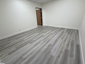 337 N Vineyard Ave, Ontario, CA à louer Photo intérieure- Image 1 de 3