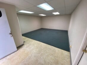 629 National Dr, Rockwall, TX for lease Interior Photo- Image 1 of 11