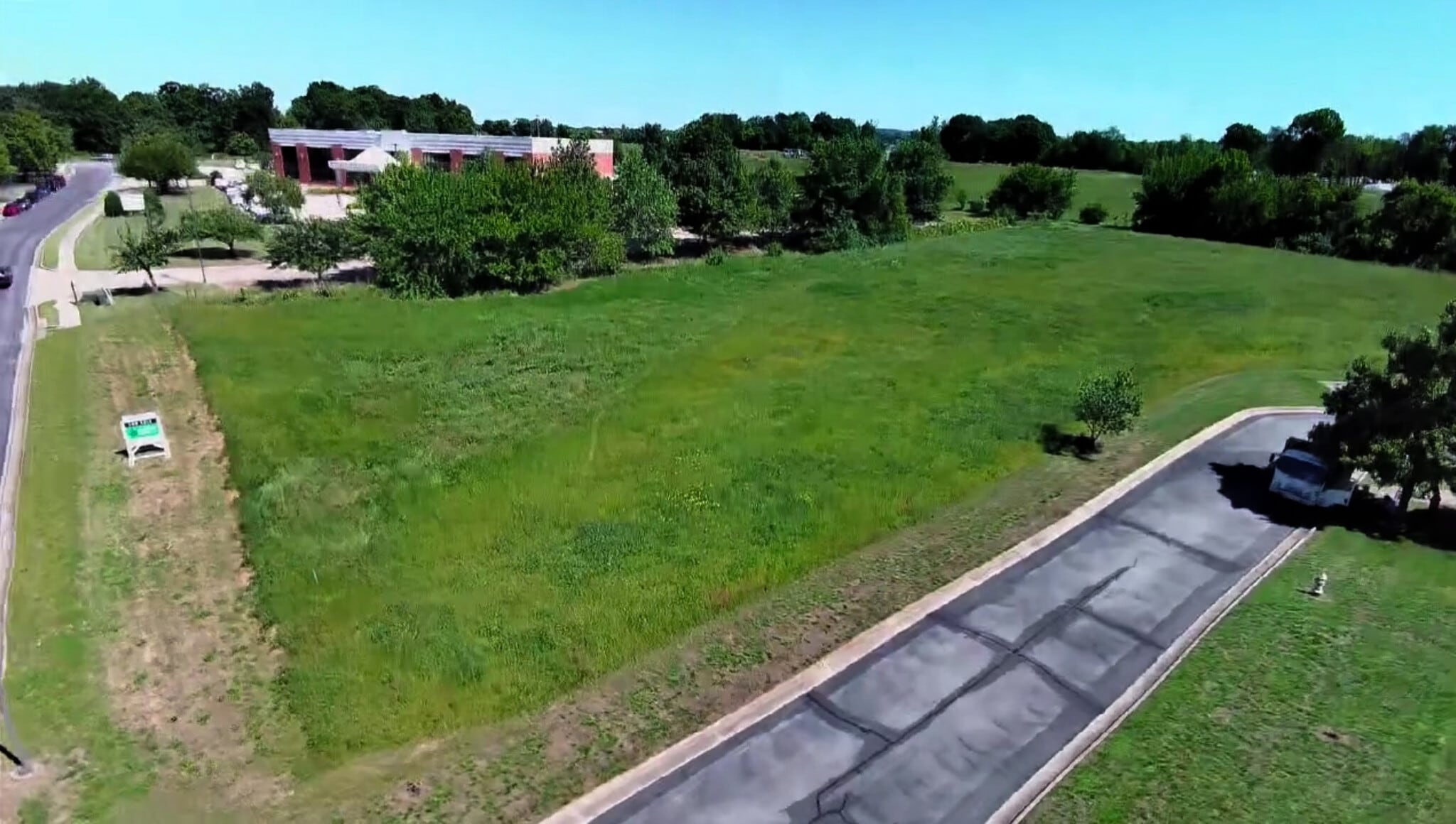 325 S 6th Pl, Lowell, AR for sale Aerial- Image 1 of 11