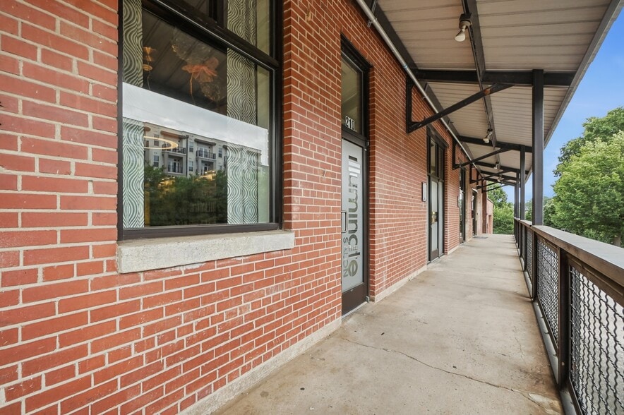 1111 Central Ave, Charlotte, NC à vendre - Photo du bâtiment - Image 3 de 21