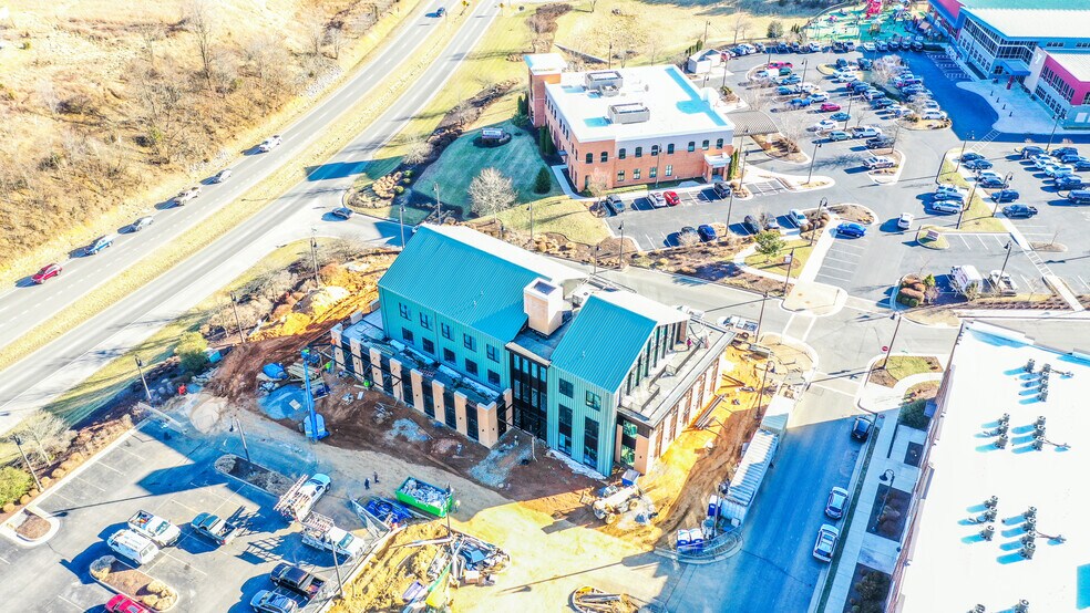 32 Town Center Street, Daleville, VA à louer - Photo du bâtiment - Image 3 de 4