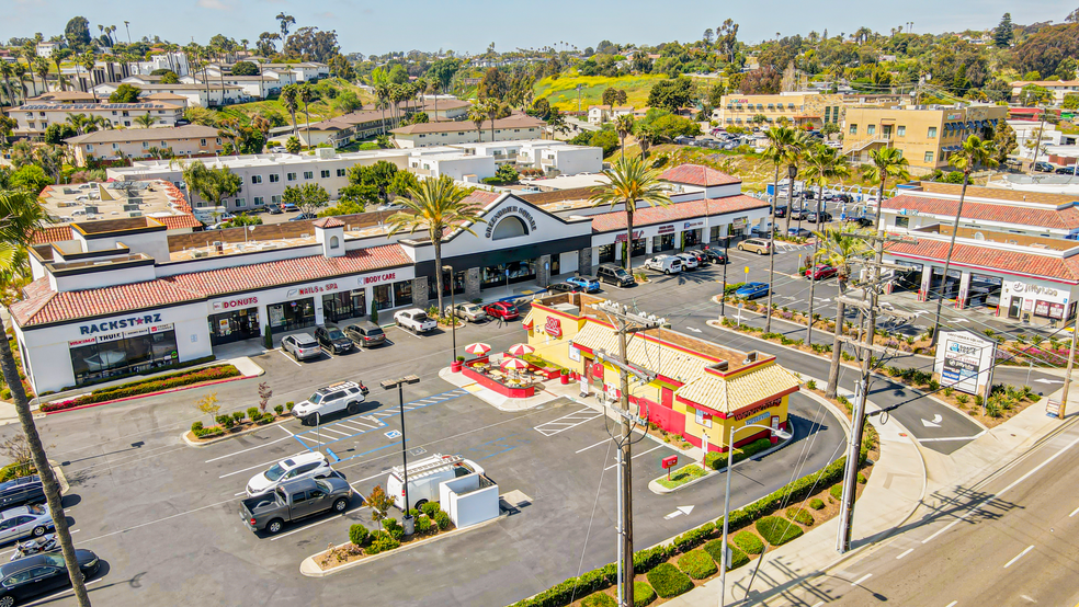 1950 Oceanside Blvd, Oceanside, CA for lease - Building Photo - Image 1 of 6