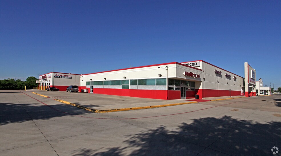 2520-2540 E Pioneer Pky, Arlington, TX à louer - Photo du bâtiment - Image 2 de 11