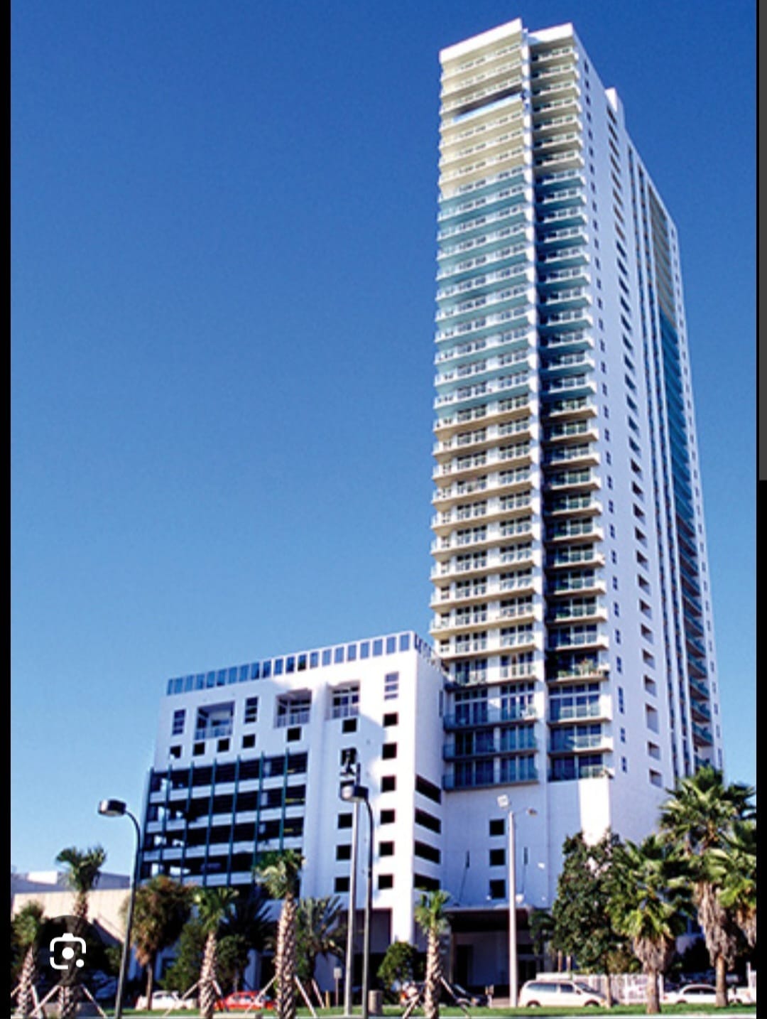 Bay Parc Plaza Apt portfolio of 2 properties for sale on LoopNet.ca Primary Photo- Image 1 of 5