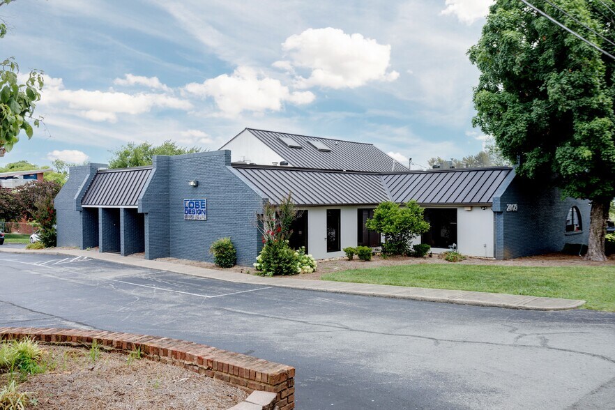 2809 Foster Ave, Nashville, TN à vendre - Photo du bâtiment - Image 2 de 2
