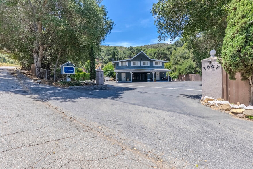 1667 Las Virgenes Canyon Rd, Calabasas, CA à vendre - Photo du bâtiment - Image 3 de 18