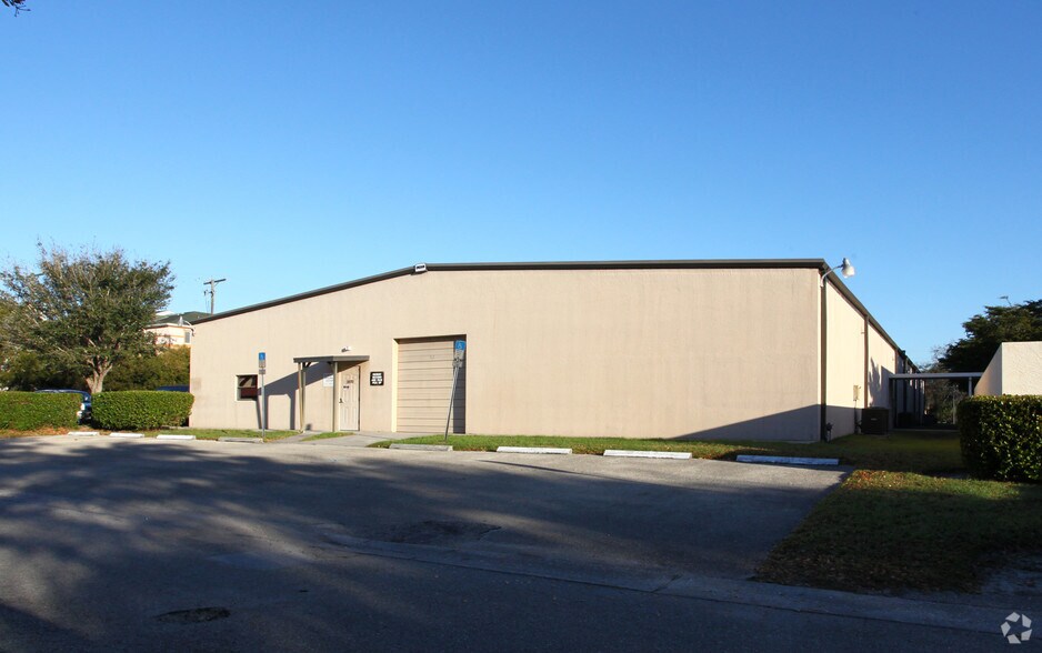 3670 Broadway Ave, Fort Myers, FL à vendre - Photo principale - Image 1 de 3