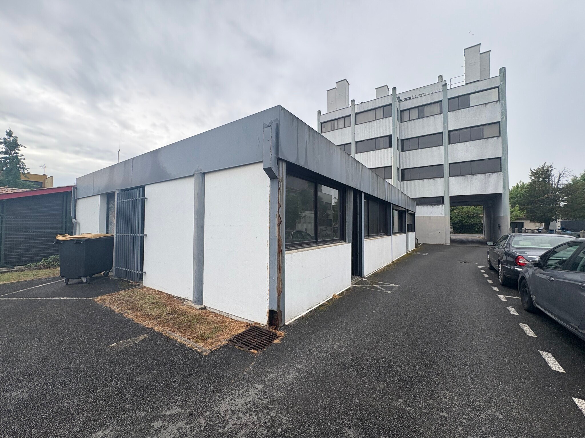 166 Cours Maréchal Gallieni, Talence for lease Primary Photo- Image 1 of 9