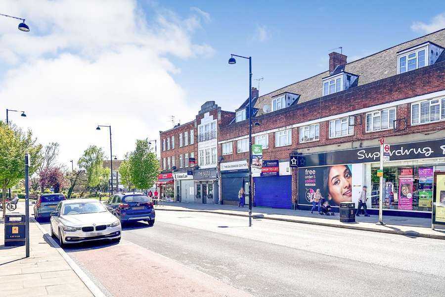 100 Victoria Rd, Ruislip à vendre Photo du bâtiment- Image 1 de 4