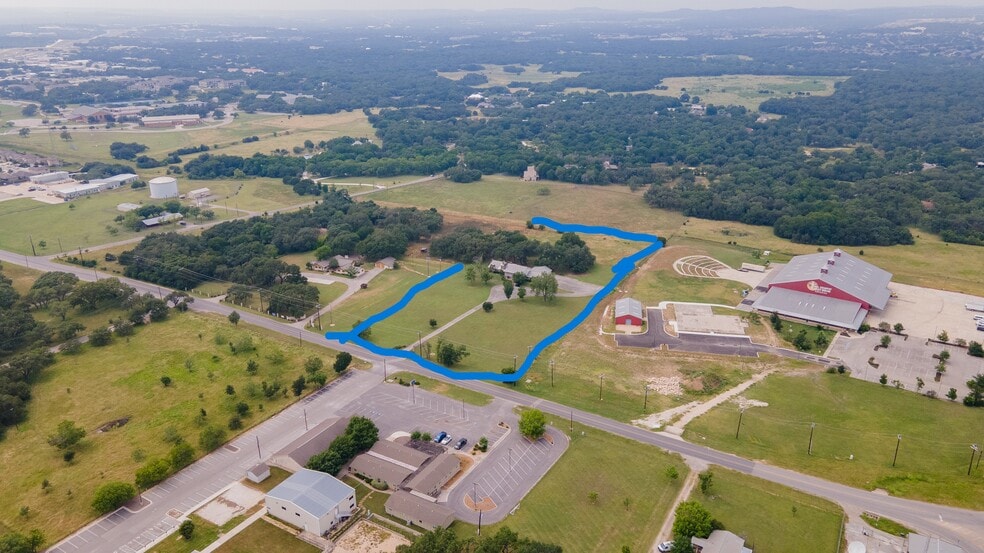 32 Cascade Caverns Rd, Boerne, TX for sale - Building Photo - Image 1 of 8