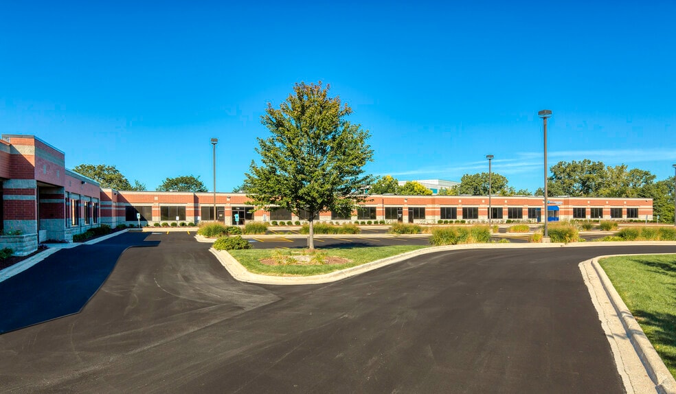 1832 Centre Point Cir, Naperville, IL for lease - Building Photo - Image 2 of 15