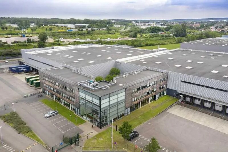 Office in Le Grand-Quevilly for lease - Aerial - Image 2 of 17