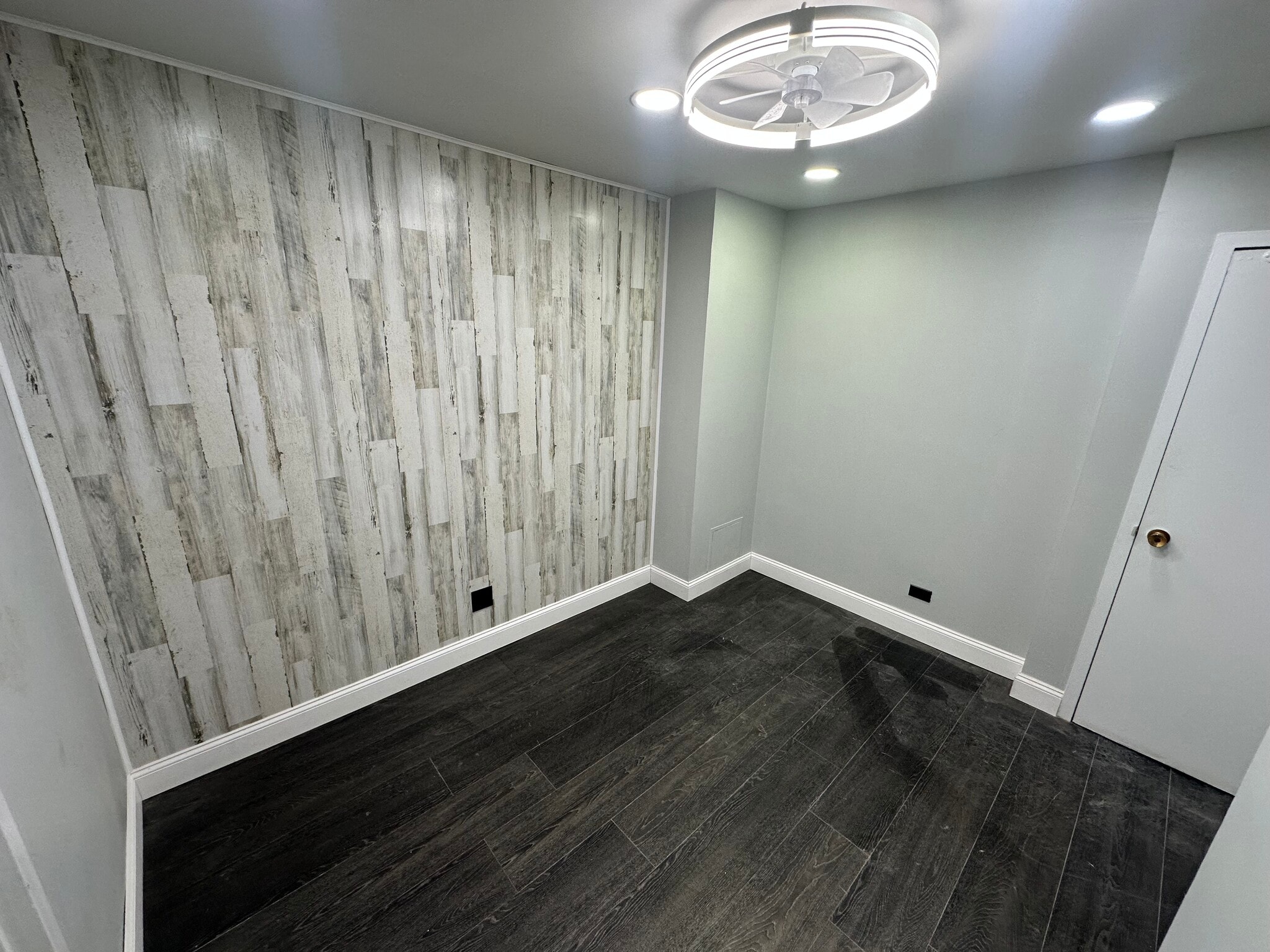 711A-711D Seagirt Ave, Far Rockaway, NY for lease Interior Photo- Image 1 of 1