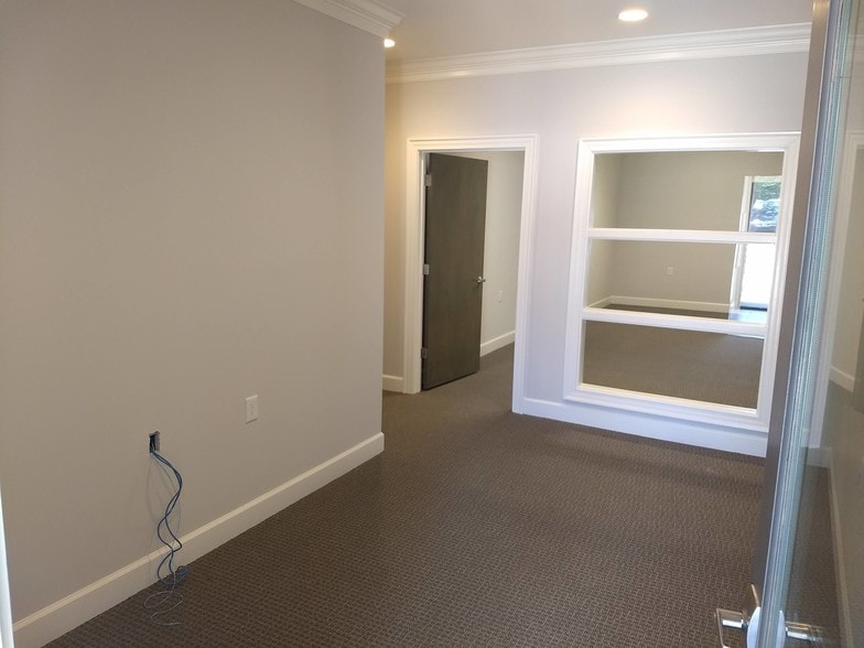 1760 Heritage Center Dr, Wake Forest, NC for lease - Interior Photo - Image 3 of 11