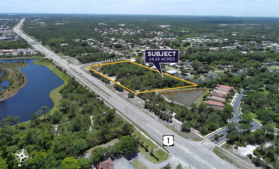 6425 SE Poinciana Ln, Hobe Sound, FL à vendre - Photo du bâtiment - Image 2 de 2