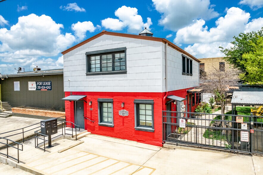 119 W Grayson St, San Antonio, TX for sale - Building Photo - Image 2 of 37