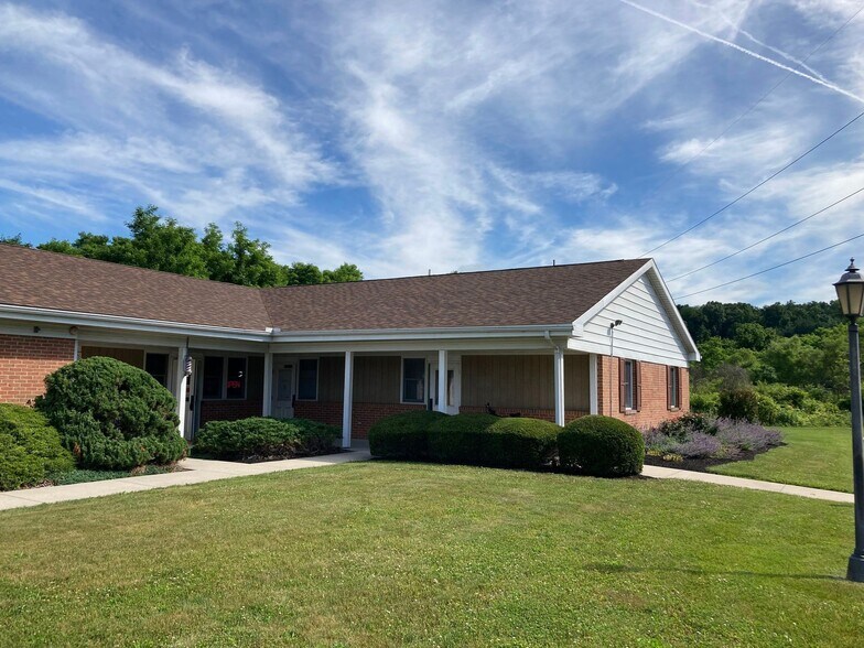 564 Old York Rd, Etters, PA à louer - Photo du bâtiment - Image 3 de 4