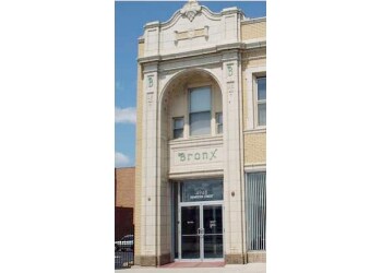 8800 Bronx Ave, Skokie, IL à louer - Photo du bâtiment - Image 2 de 6