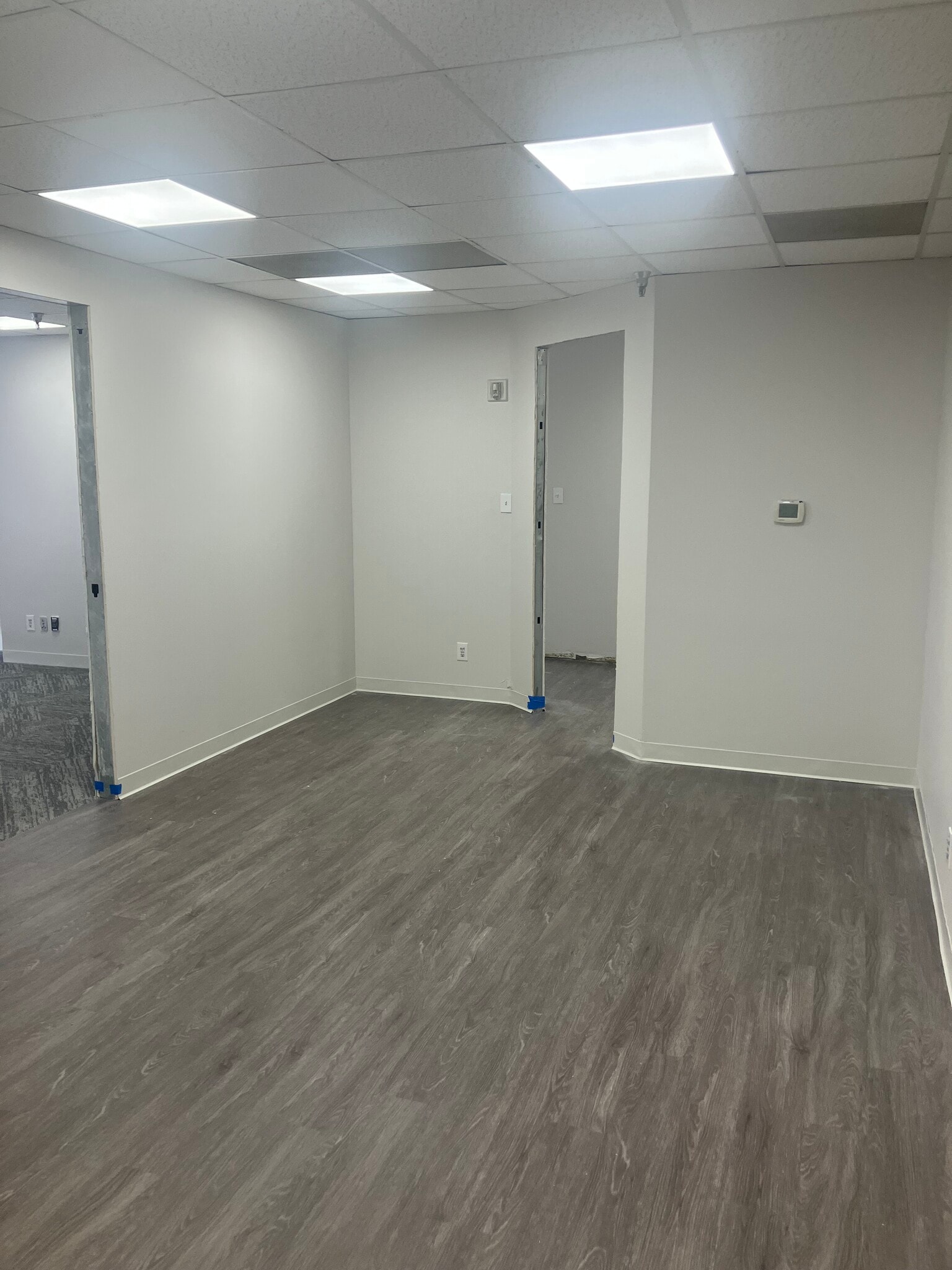 4001 Airport Fwy, Bedford, TX for lease Interior Photo- Image 1 of 5