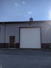 237 Londonderry Tpke, Hooksett, NH for lease Interior Photo- Image 1 of 4