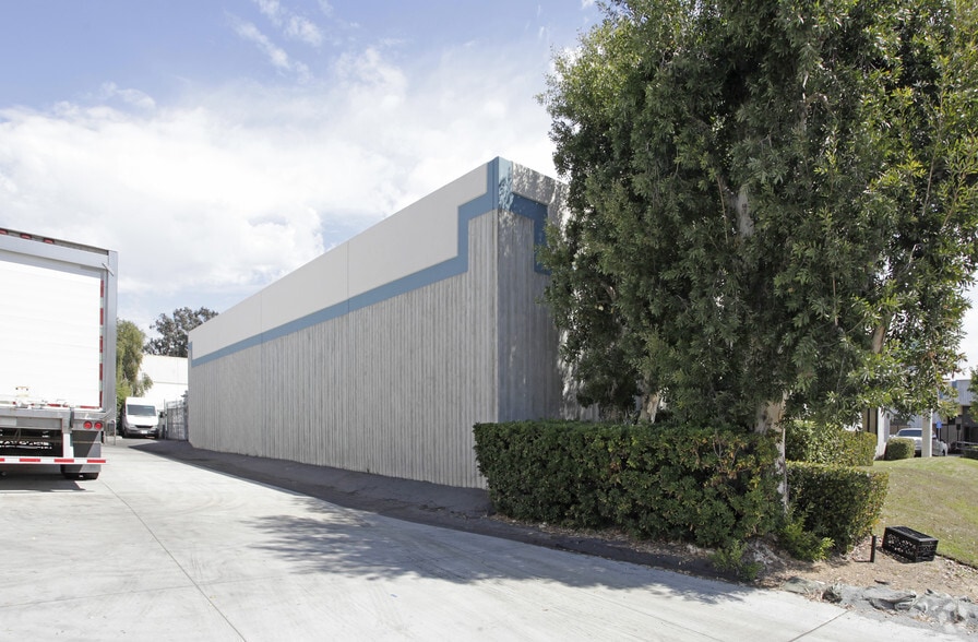 930 Armorlite Dr, San Marcos, CA à vendre - Photo du bâtiment - Image 2 de 12