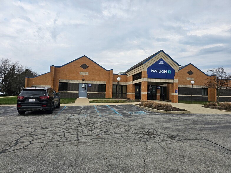 303-311 E 89th Ave, Merrillville, IN à louer - Photo principale - Image 1 de 15