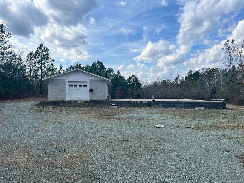 180 Screech Owl Rd, Moncure, NC for lease - Primary Photo - Image 1 of 5