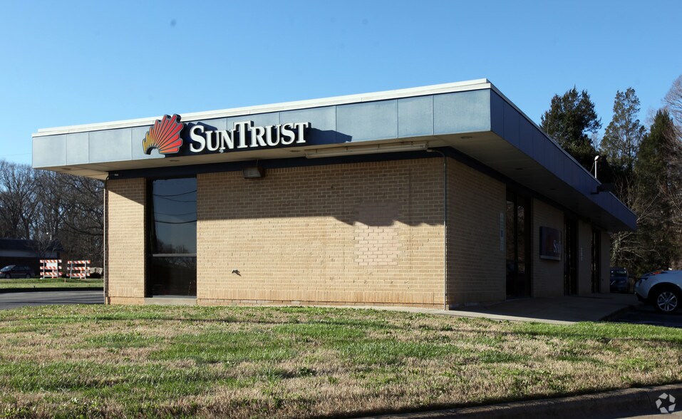 4600 US Highway 220 N, Summerfield, NC à louer - Photo principale - Image 1 de 5