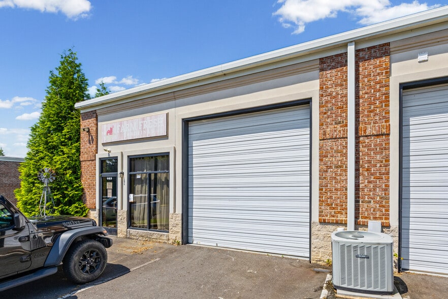 8161 Regent Pky, Fort Mill, SC for lease - Building Photo - Image 3 of 14